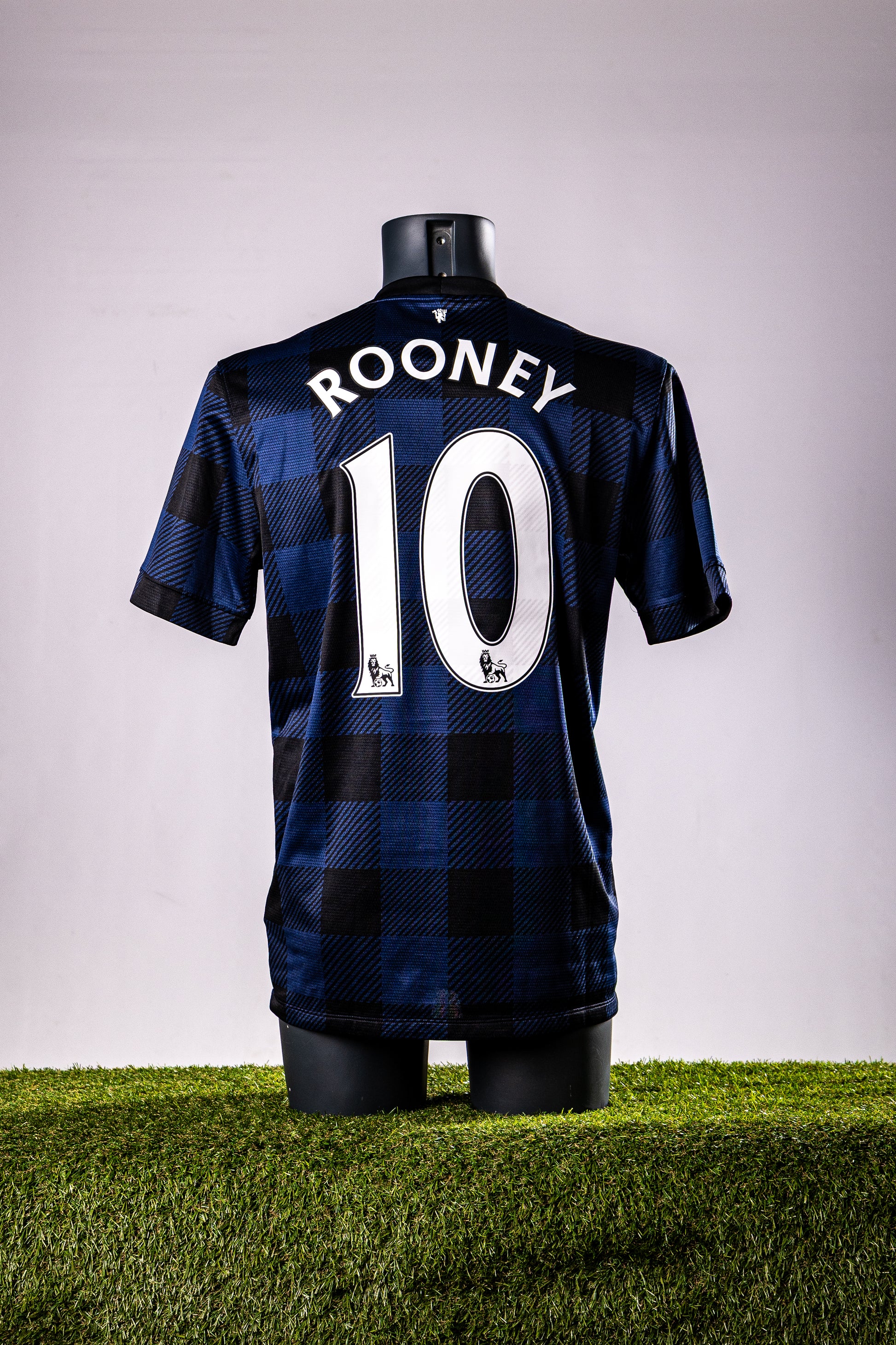 Manchester United 2013-2014 away - Rooney (L)